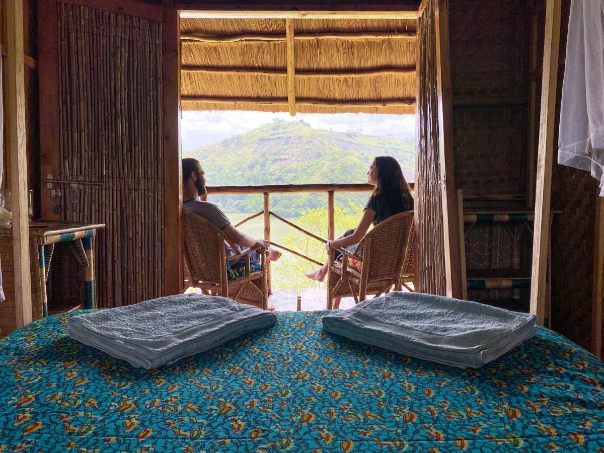 Mwamba Kelele Lodge Fort Portal Exteriér fotografie
